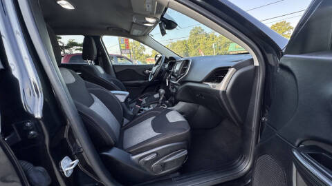 2014 Jeep Cherokee Sport
