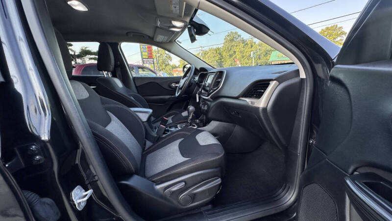 2014 Jeep Cherokee Sport