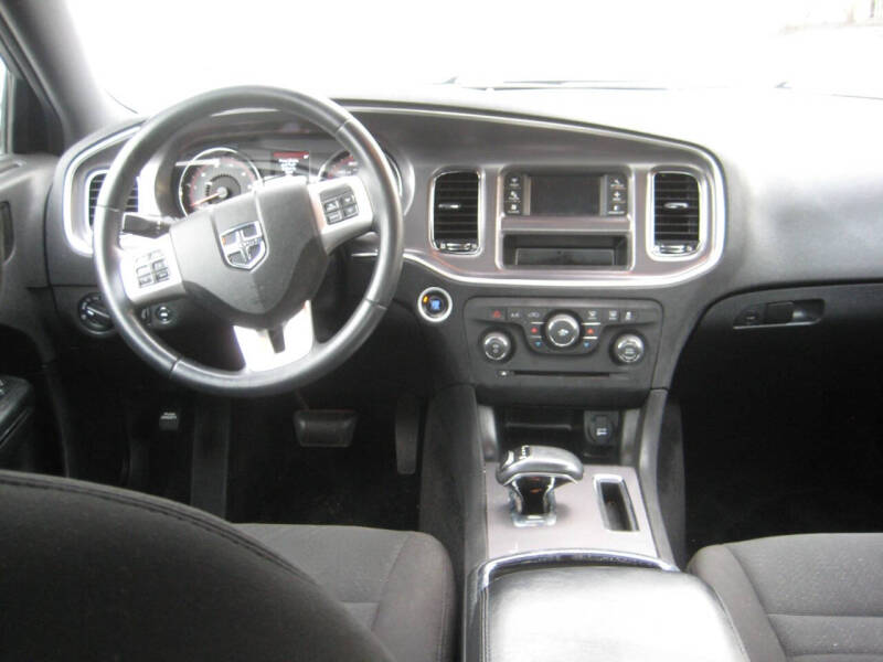 2013 Dodge Charger SE