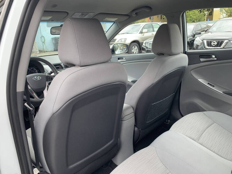2017 Hyundai Accent Value Edition