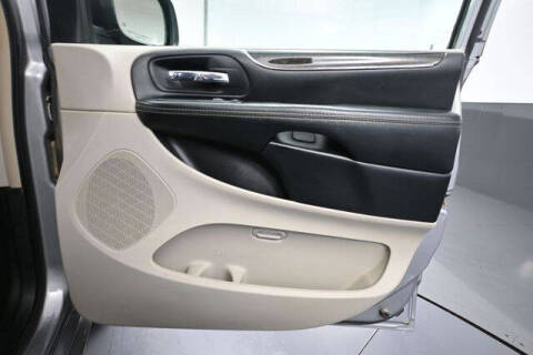 2015 Chrysler Town and Country Touring