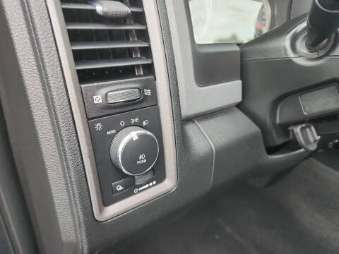 2017 RAM 1500 Express