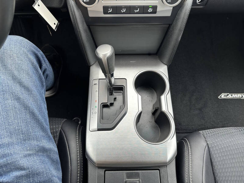 2014 Toyota Camry SE