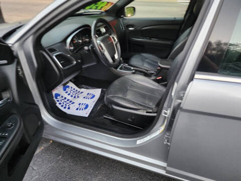 2013 Chrysler 200 Limited