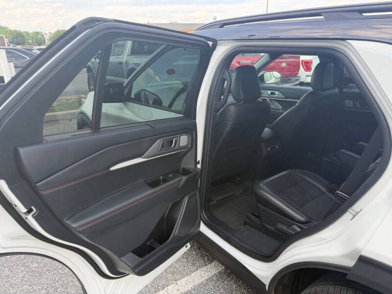 2025 Ford Explorer ST