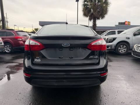 2014 Ford Fiesta SE