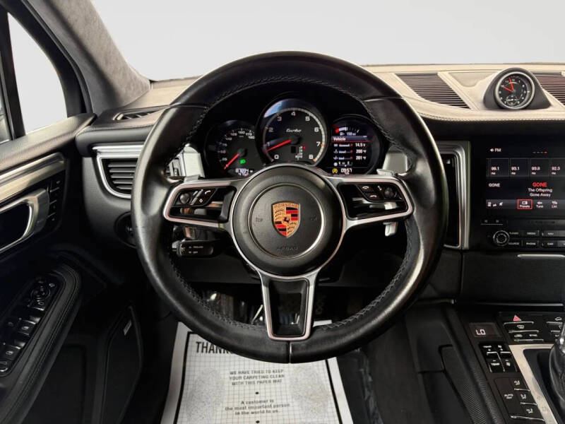2017 Porsche Macan