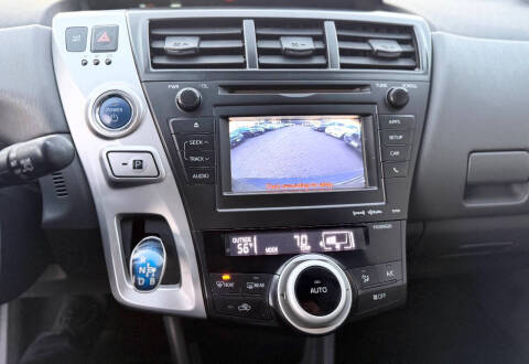 2014 Toyota Prius v Three