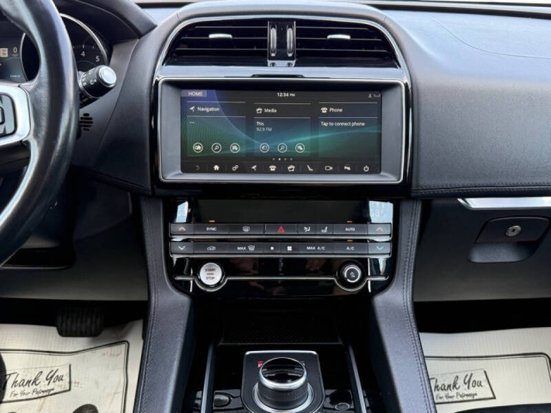 2020 Jaguar F-PACE 30t Prestige