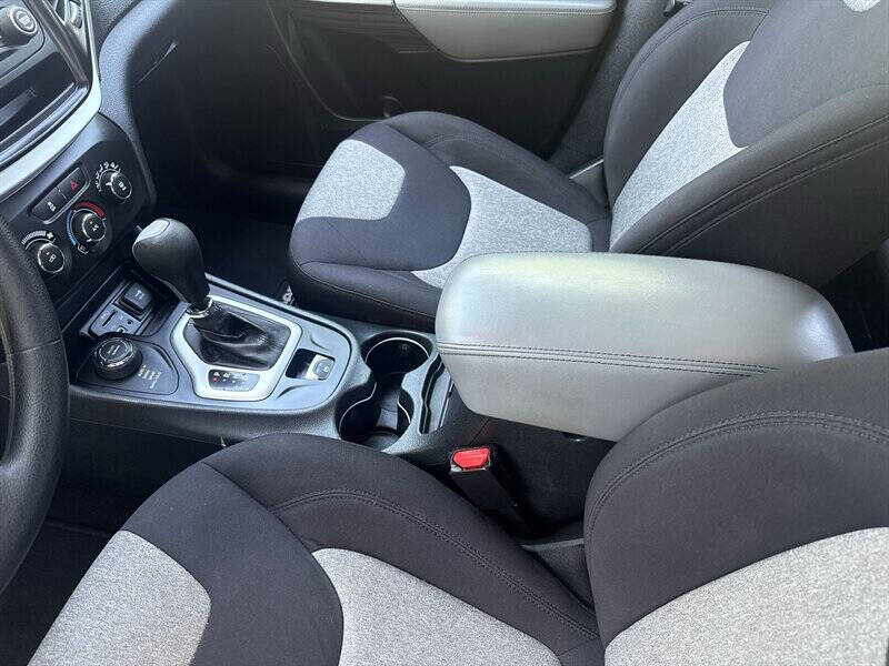 2014 Jeep Cherokee Sport
