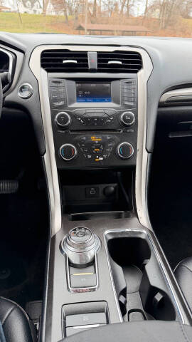 2017 Ford Fusion Hybrid SE