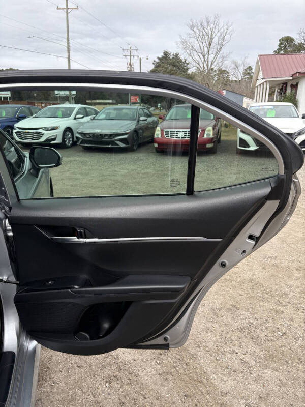 2020 Toyota Camry LE