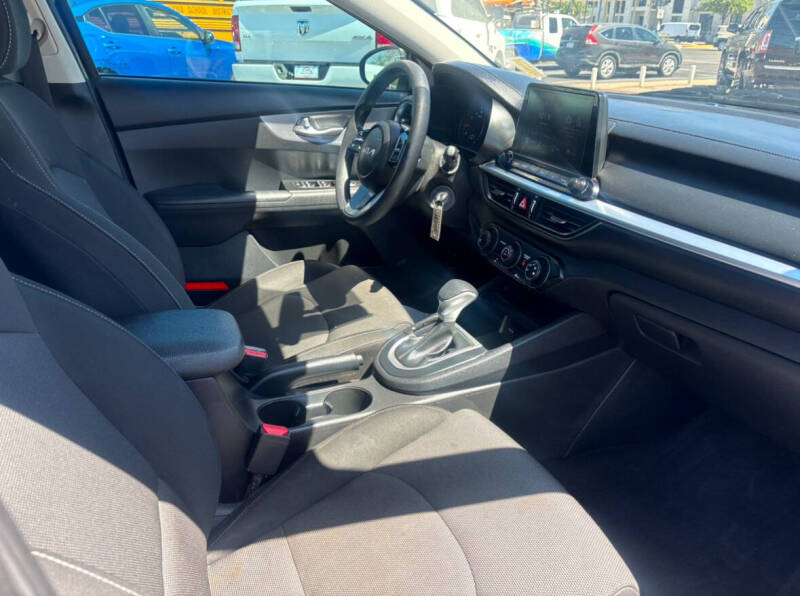 2023 Kia Forte LXS