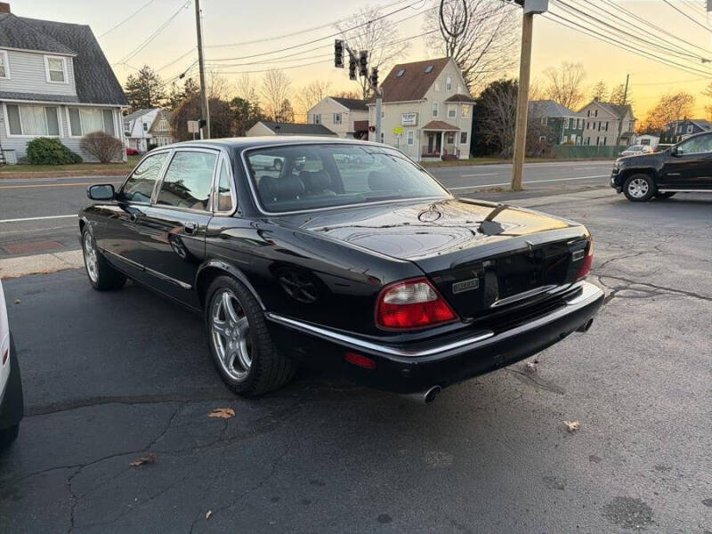 2003 Jaguar XJR