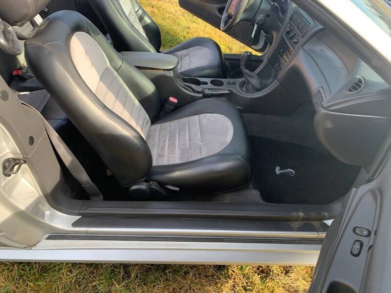 2001 Ford Mustang SVT Cobra
