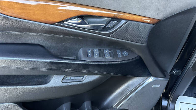 2016 Cadillac Escalade ESV Luxury Collection