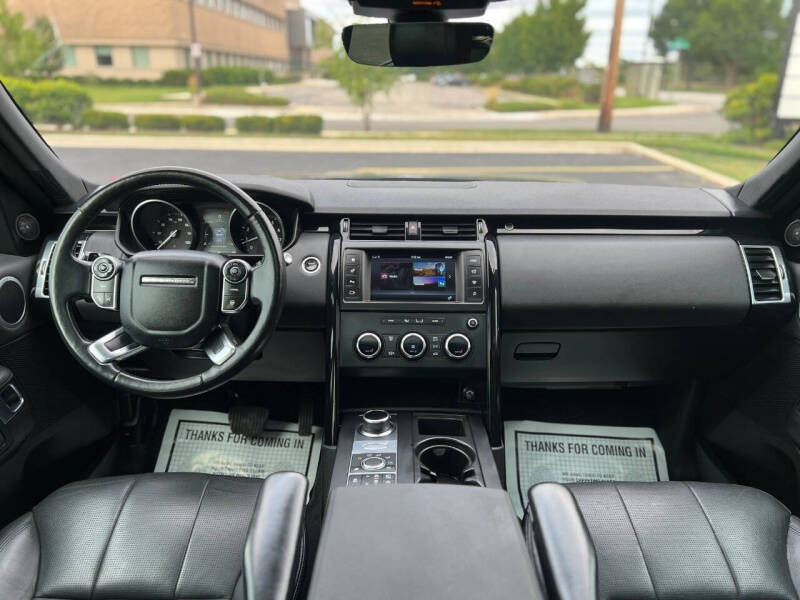 2017 Land Rover Discovery SE