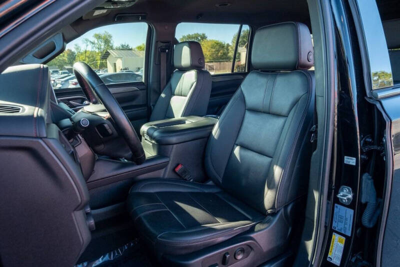 2023 Chevrolet Suburban RST