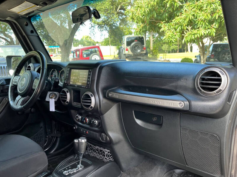 2017 Jeep Wrangler Willys Wheeler