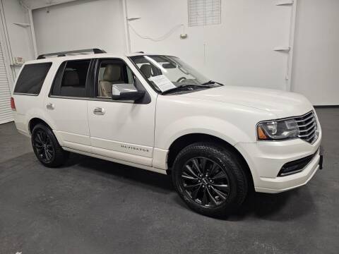 2015 Lincoln Navigator for sale at Southern Star Automotive, Inc. in Duluth GA