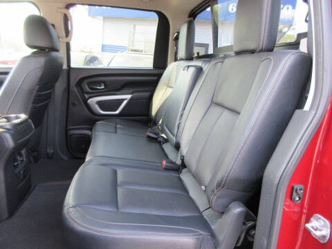 2017 Nissan Titan SV