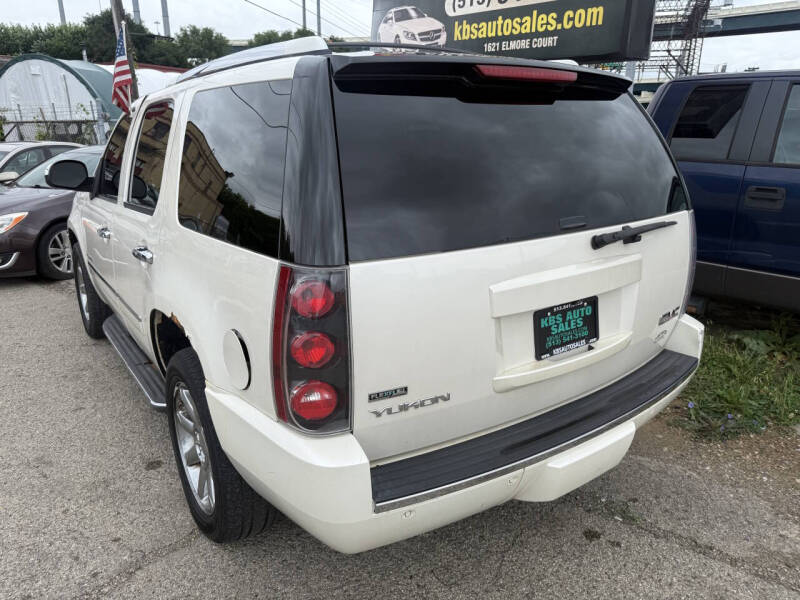 2010 GMC Yukon Denali