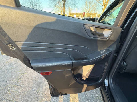 2022 Ford Escape SE