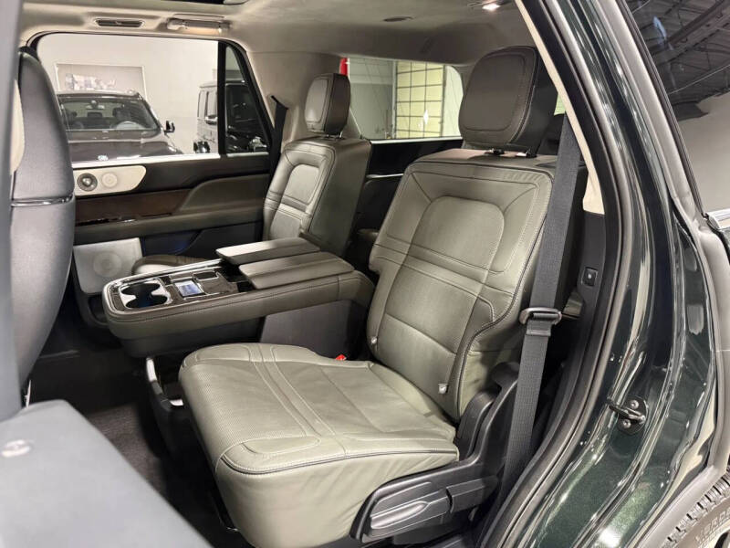 2022 Lincoln Navigator Black Label