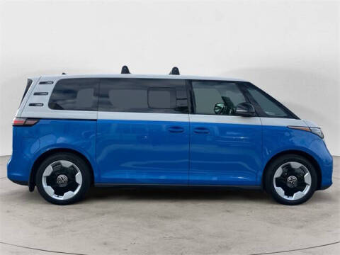 2025 Volkswagen ID. Buzz Pro S Plus 4Motion
