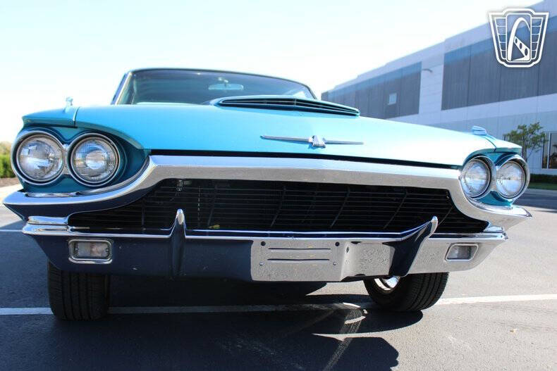 1965 Ford Thunderbird