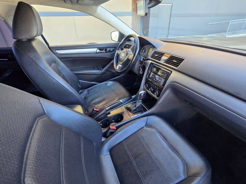 2014 Volkswagen Passat 2.5L Wolfsburg Edition PZEV