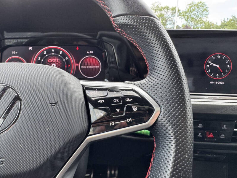 2024 Volkswagen Golf GTI SE