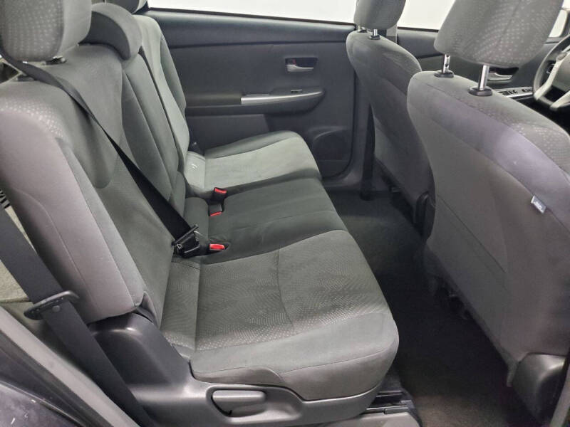 2014 Toyota Prius v Three