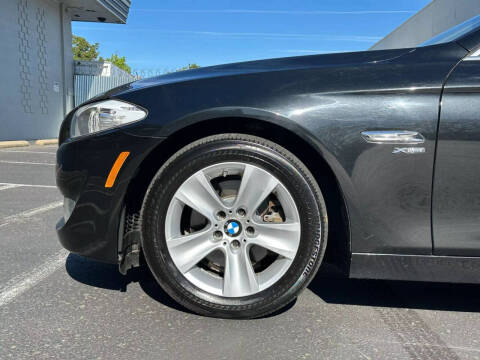 2012 BMW 5 Series 528i xDrive