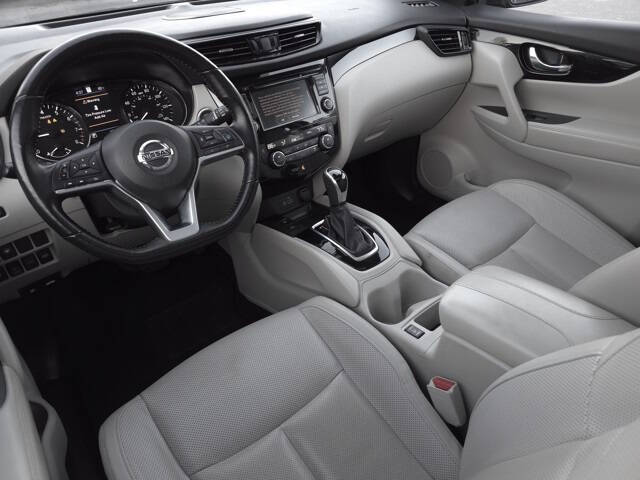 2022 Nissan Rogue Sport SL