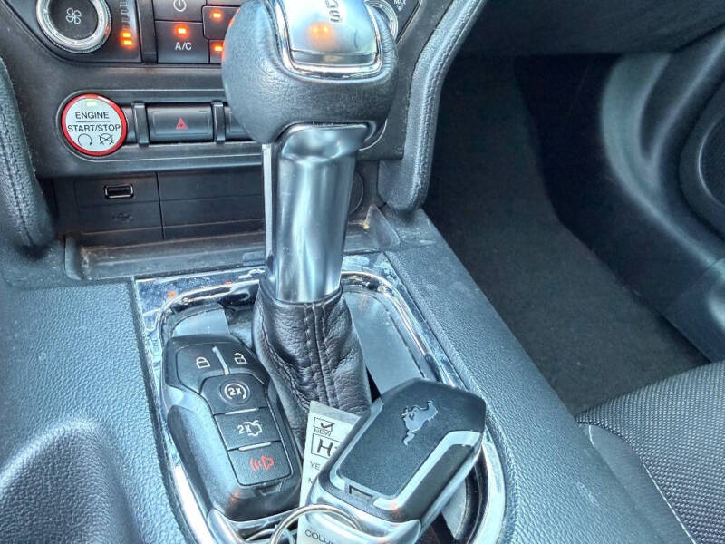2016 Ford Mustang V6