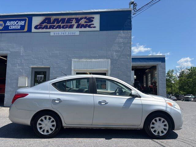 2012 Nissan Versa 1.6 SV