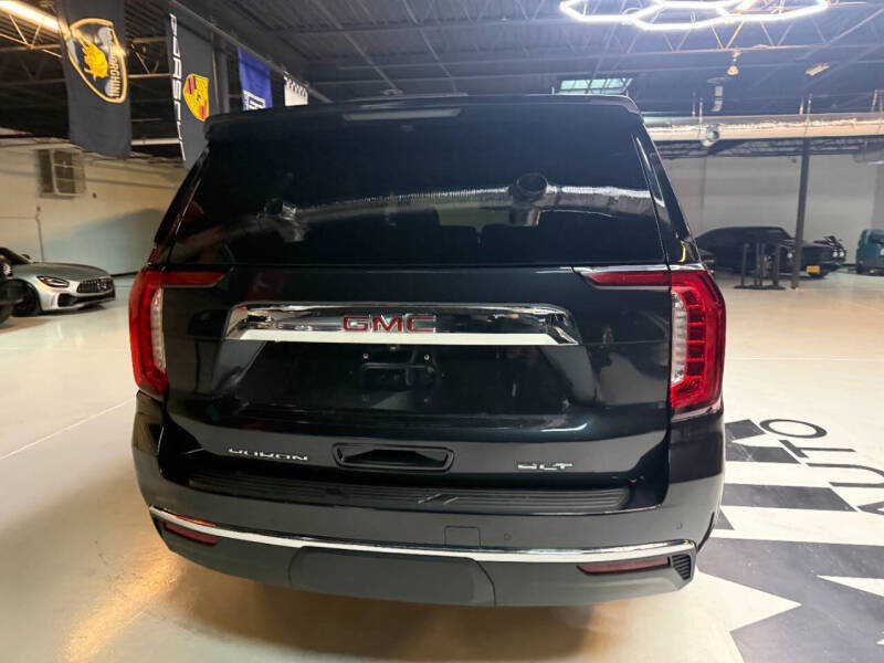 2023 GMC Yukon SLT