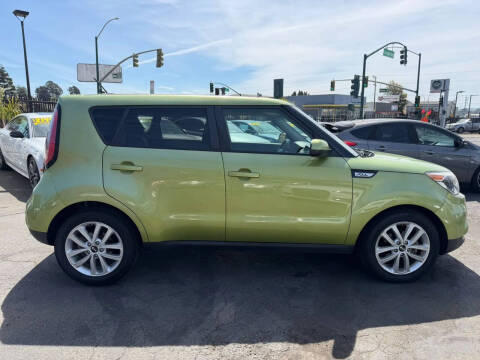 2018 Kia Soul +
