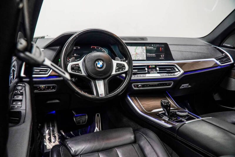 2022 BMW X5 M50i