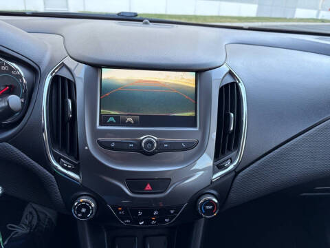 2017 Chevrolet Cruze LT Auto