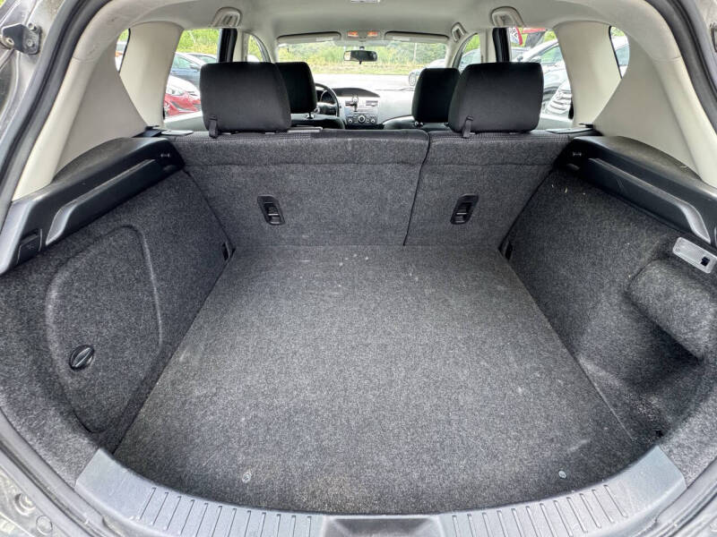 2013 Mazda MAZDA3 i Touring