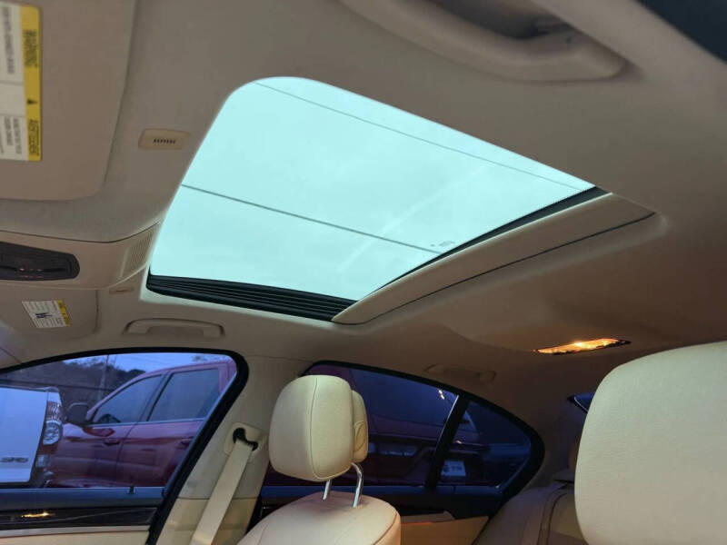 2013 BMW 5 Series 528i