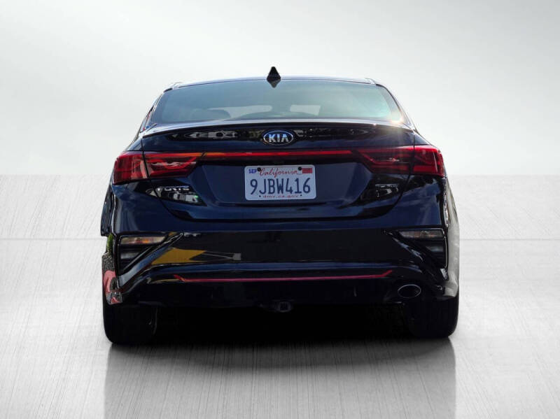 2021 Kia Forte GT Line