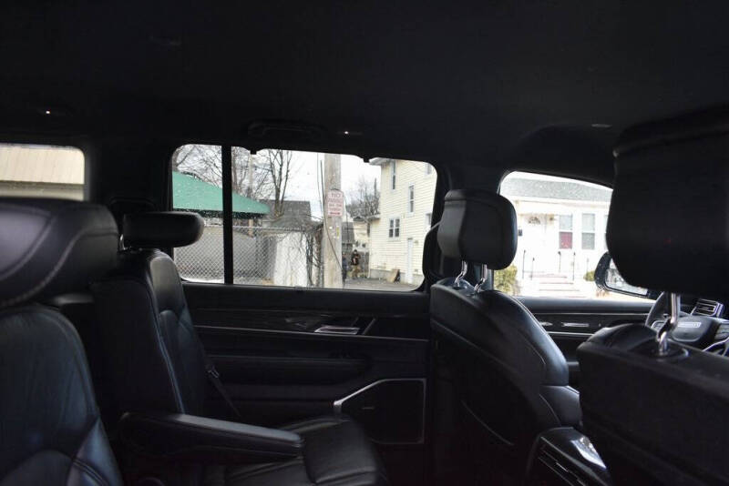 2022 Jeep Wagoneer Series III