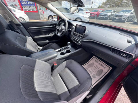 2022 Nissan Altima 2.5 SV