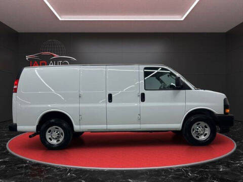 2022 Chevrolet Express 2500