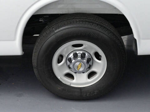 2025 Chevrolet Express LT 3500