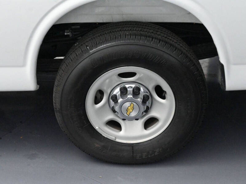 2025 Chevrolet Express LT 3500