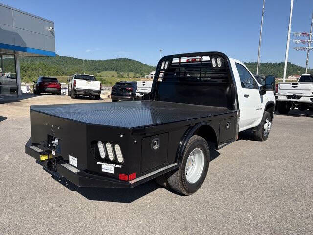2025 Chevrolet Silverado 3500HD CC